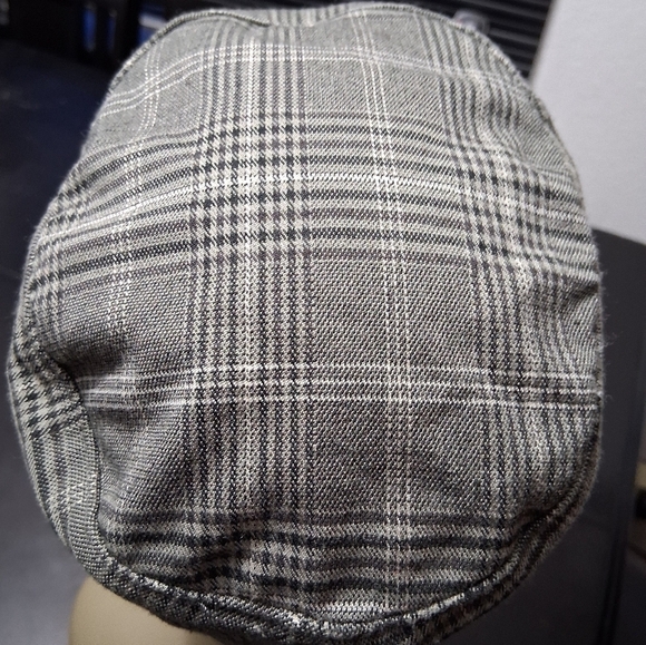 Stylish Gray Plaid Women's Cap    Size L/XL - Picture 5 of 6